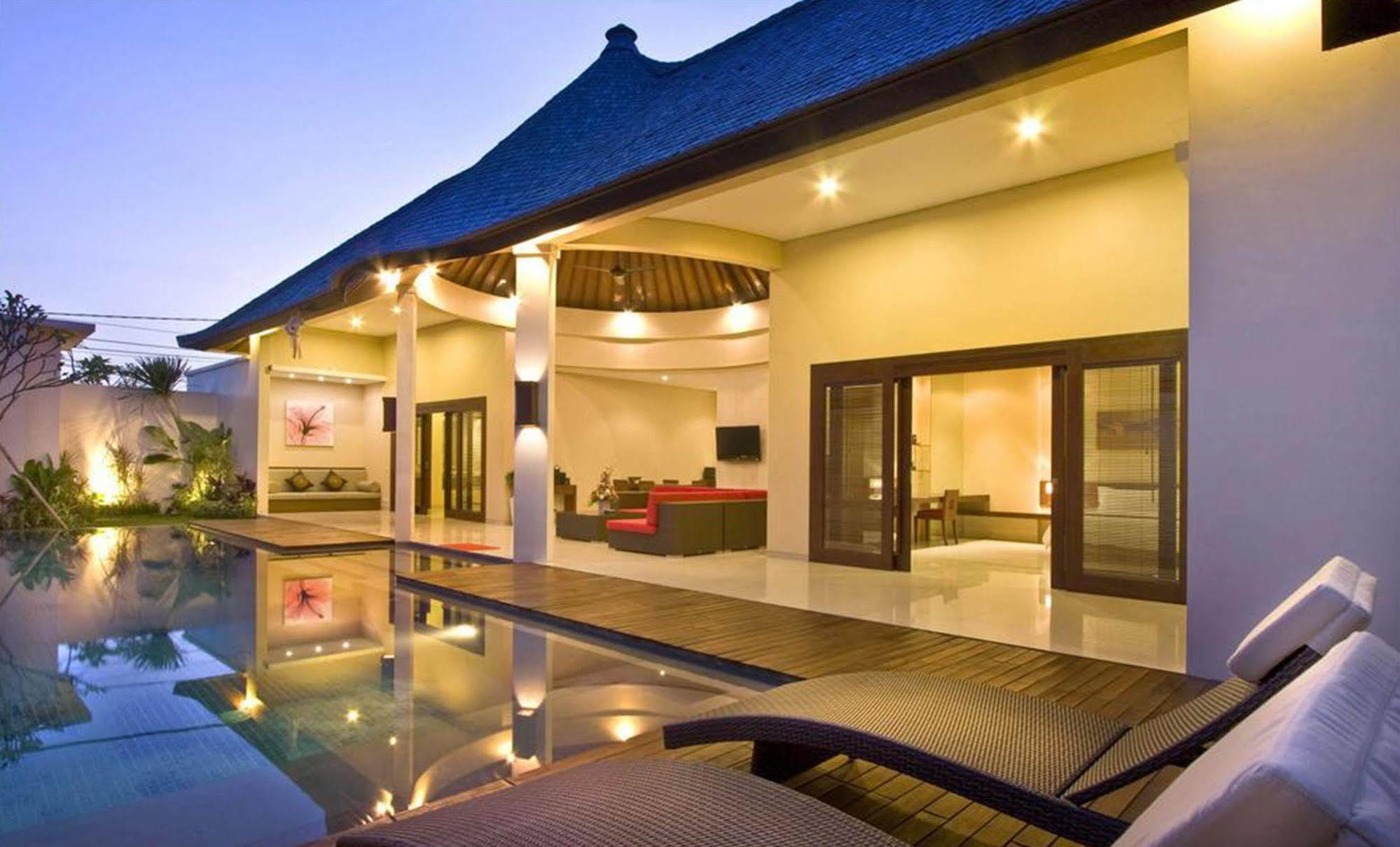 Oval Villa Bali Семиняк Екстериор снимка